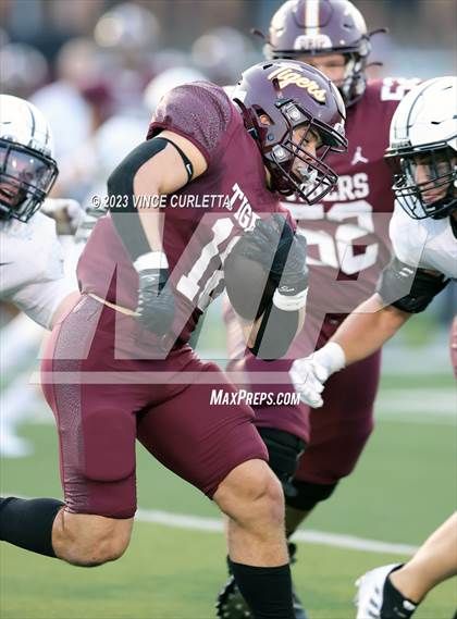 Thumbnail 2 in Vandegrift @ Dripping Springs photogallery.