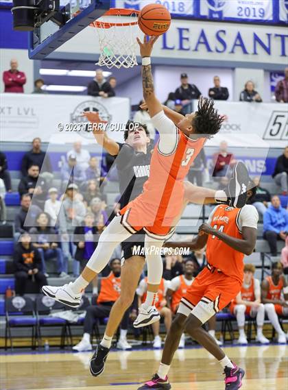 Thumbnail 3 in Orangeville Prep (Canada) vs. Wasatch Academy (5 for the Fight National Hoopfest) photogallery.