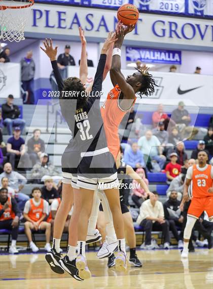Thumbnail 2 in Orangeville Prep (Canada) vs. Wasatch Academy (5 for the Fight National Hoopfest) photogallery.