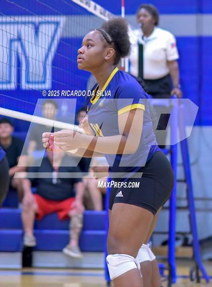 Thumbnail 1 in Nimitz @ Aldine photogallery.