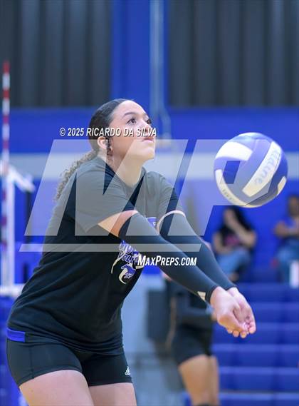 Thumbnail 3 in Nimitz @ Aldine photogallery.