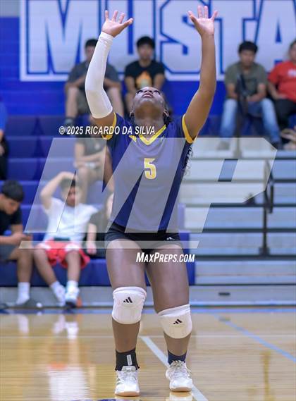 Thumbnail 3 in Nimitz @ Aldine photogallery.