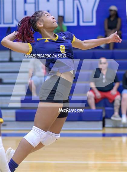 Thumbnail 2 in Nimitz @ Aldine photogallery.