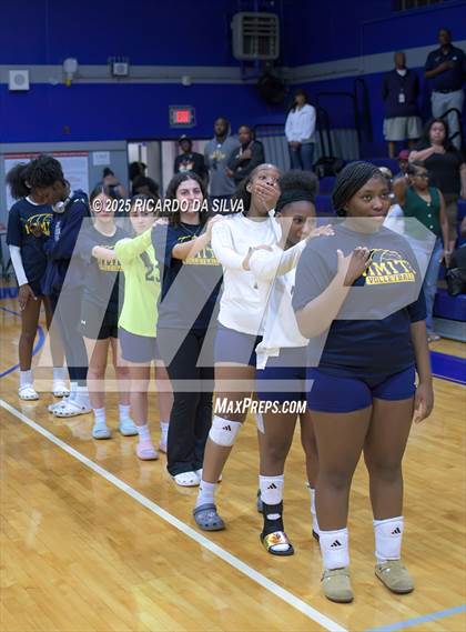 Thumbnail 3 in Nimitz @ Aldine photogallery.