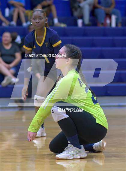 Thumbnail 1 in Nimitz @ Aldine photogallery.