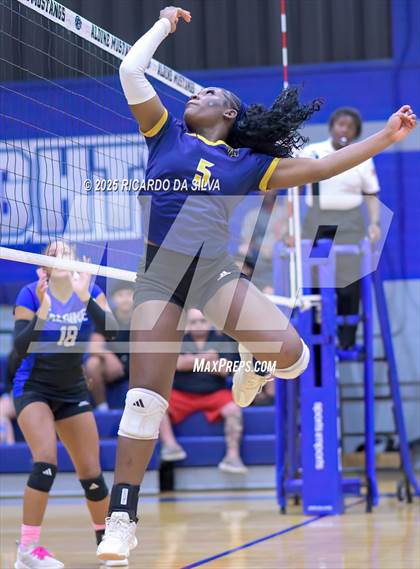 Thumbnail 1 in Nimitz @ Aldine photogallery.