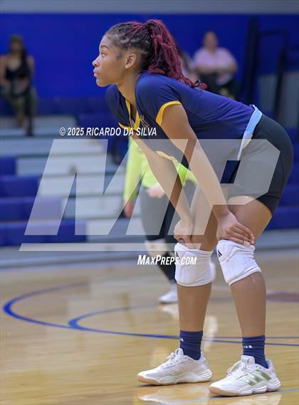 Thumbnail 2 in Nimitz @ Aldine photogallery.