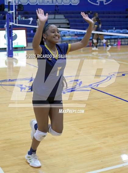 Thumbnail 1 in Nimitz @ Aldine photogallery.