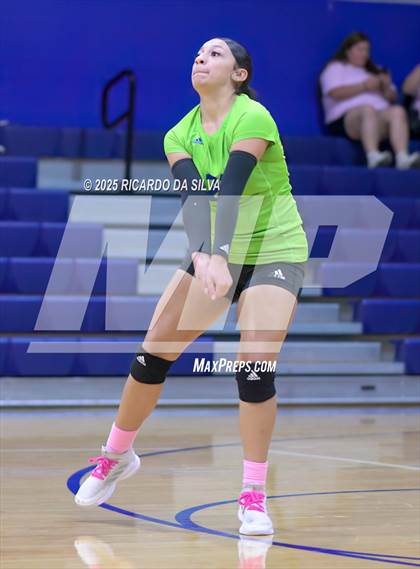 Thumbnail 3 in Nimitz @ Aldine photogallery.