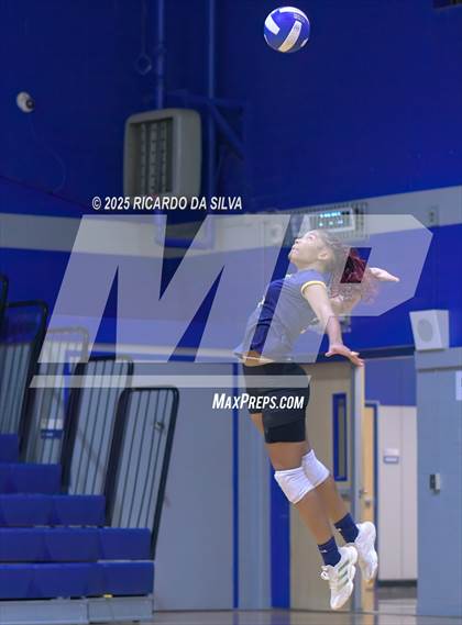 Thumbnail 2 in Nimitz @ Aldine photogallery.