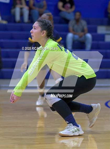 Thumbnail 2 in Nimitz @ Aldine photogallery.