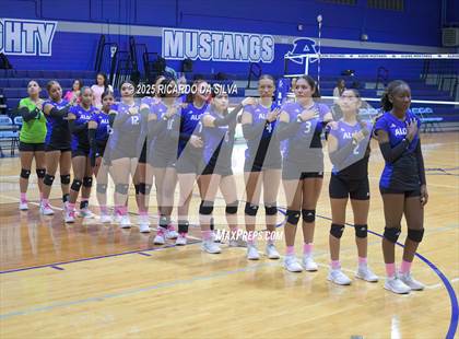 Thumbnail 2 in Nimitz @ Aldine photogallery.