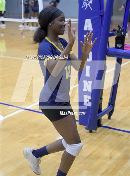 Thumbnail 2 in Nimitz @ Aldine photogallery.