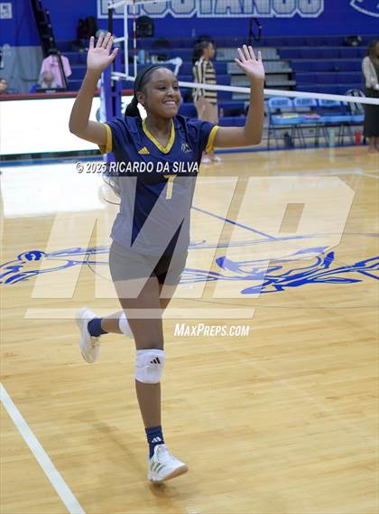 Thumbnail 3 in Nimitz @ Aldine photogallery.