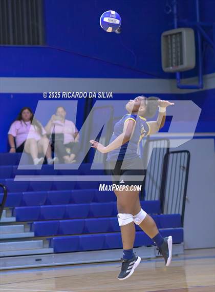 Thumbnail 1 in Nimitz @ Aldine photogallery.