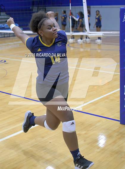 Thumbnail 2 in Nimitz @ Aldine photogallery.