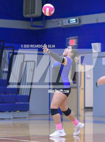 Thumbnail 2 in Nimitz @ Aldine photogallery.