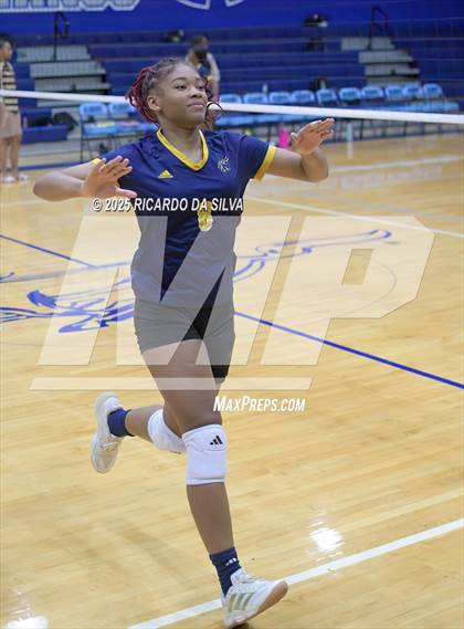 Thumbnail 2 in Nimitz @ Aldine photogallery.