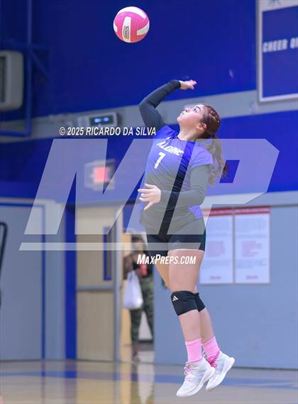 Thumbnail 2 in Nimitz @ Aldine photogallery.