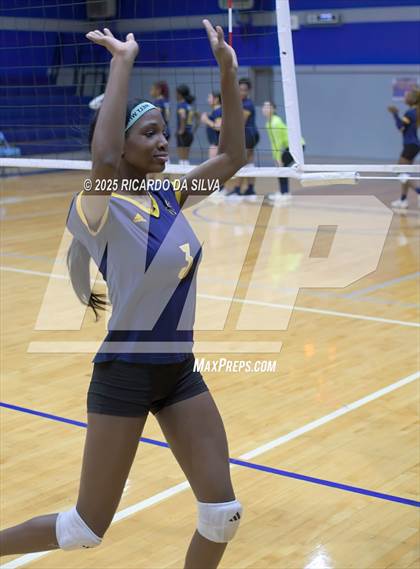 Thumbnail 2 in Nimitz @ Aldine photogallery.