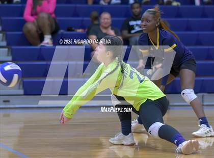 Thumbnail 3 in Nimitz @ Aldine photogallery.