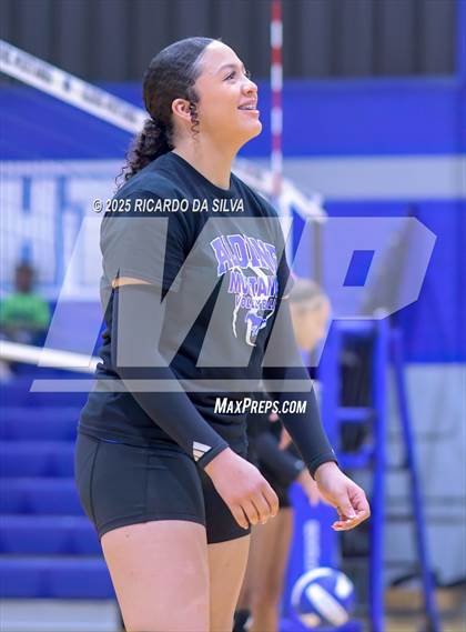 Thumbnail 1 in Nimitz @ Aldine photogallery.