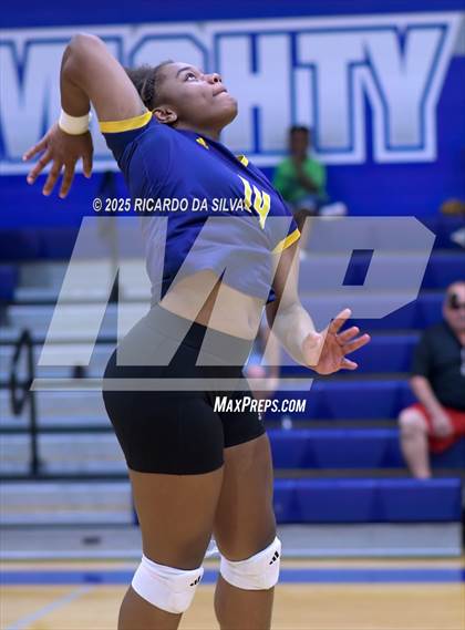 Thumbnail 2 in Nimitz @ Aldine photogallery.