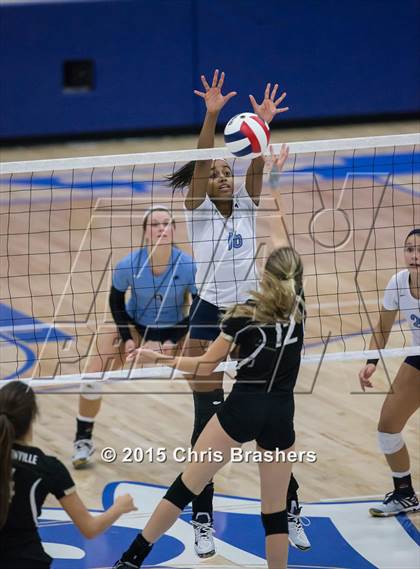 Thumbnail 1 in Har-Ber vs Bentonville (AAA 7A Semifinal Playoff) photogallery.
