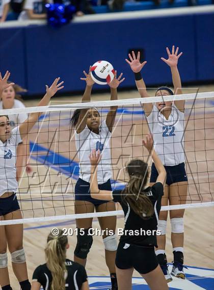 Thumbnail 3 in Har-Ber vs Bentonville (AAA 7A Semifinal Playoff) photogallery.