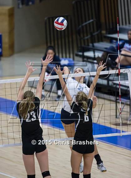 Thumbnail 1 in Har-Ber vs Bentonville (AAA 7A Semifinal Playoff) photogallery.