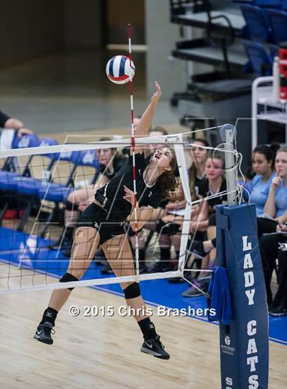 Thumbnail 2 in Har-Ber vs Bentonville (AAA 7A Semifinal Playoff) photogallery.