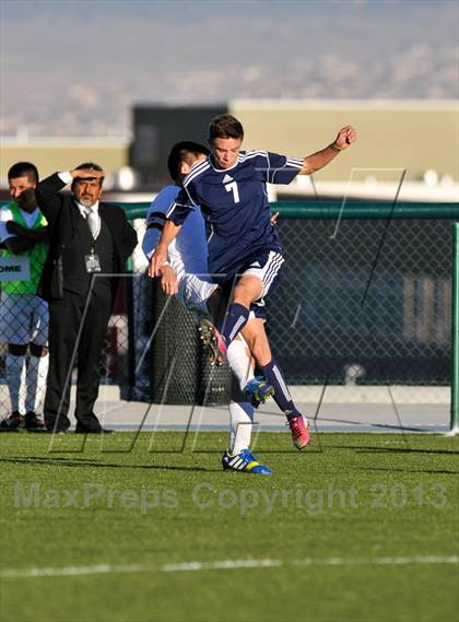 Thumbnail 2 in Monte Del Sol Charter vs. Santa Fe Prep photogallery.