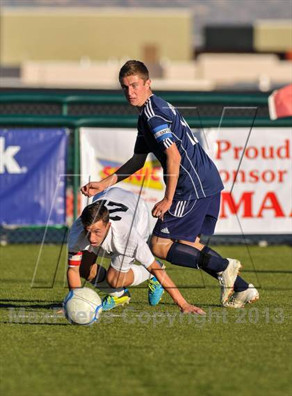 Thumbnail 3 in Monte Del Sol Charter vs. Santa Fe Prep photogallery.