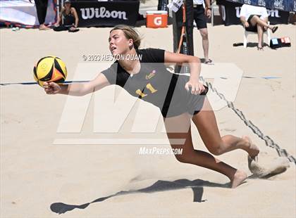 Thumbnail 2 in CIF-SS Individual Pairs Final photogallery.