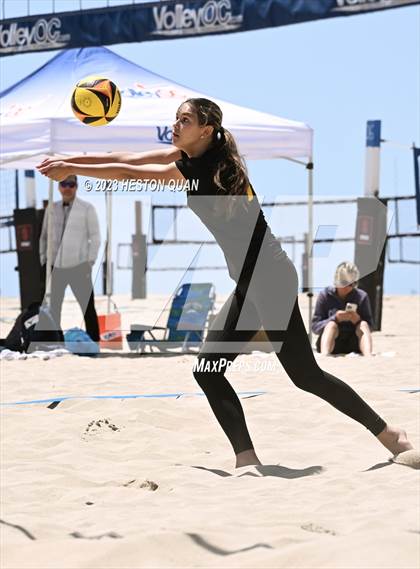 Thumbnail 2 in CIF-SS Individual Pairs Final photogallery.