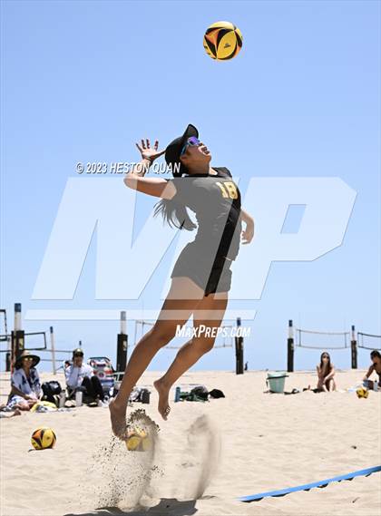 Thumbnail 3 in CIF-SS Individual Pairs Final photogallery.