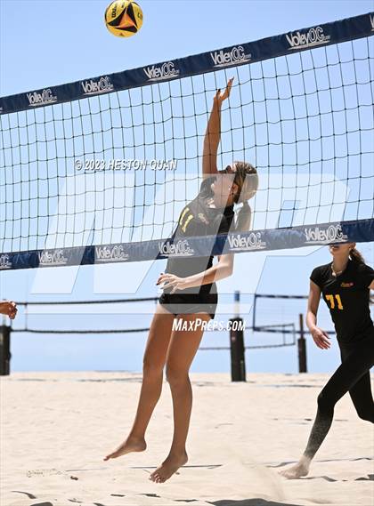 Thumbnail 3 in CIF-SS Individual Pairs Final photogallery.