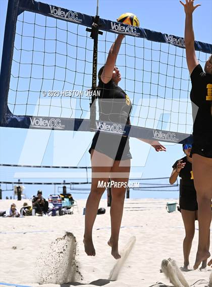 Thumbnail 1 in CIF-SS Individual Pairs Final photogallery.