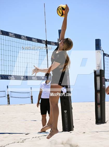Thumbnail 2 in CIF-SS Individual Pairs Final photogallery.