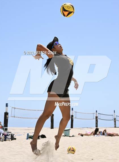 Thumbnail 2 in CIF-SS Individual Pairs Final photogallery.