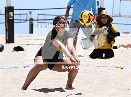 Thumbnail 3 in CIF-SS Individual Pairs Final photogallery.
