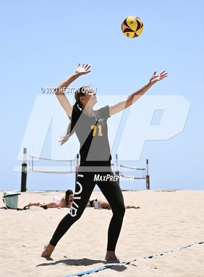 Thumbnail 2 in CIF-SS Individual Pairs Final photogallery.