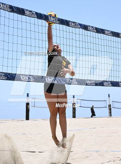 Thumbnail 2 in CIF-SS Individual Pairs Final photogallery.