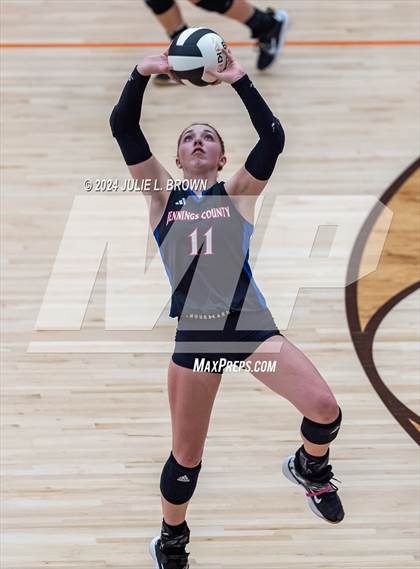 Thumbnail 3 in Roncalli vs. Jennings County (IHSAA 3A Semi-state semifinal) photogallery.