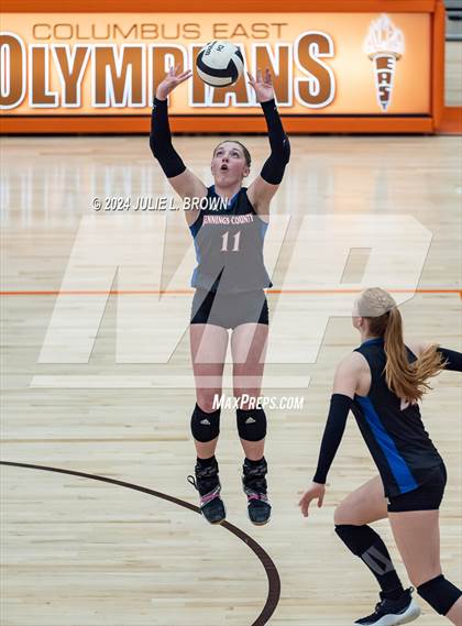 Thumbnail 3 in Roncalli vs. Jennings County (IHSAA 3A Semi-state semifinal) photogallery.