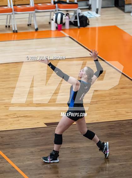 Thumbnail 3 in Roncalli vs. Jennings County (IHSAA 3A Semi-state semifinal) photogallery.