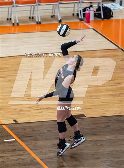 Thumbnail 3 in Roncalli vs. Jennings County (IHSAA 3A Semi-state semifinal) photogallery.