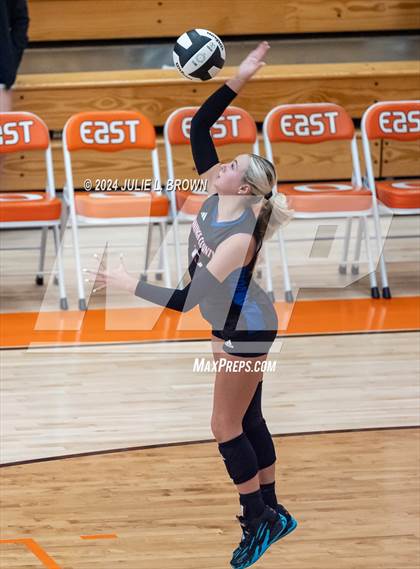 Thumbnail 1 in Roncalli vs. Jennings County (IHSAA 3A Semi-state semifinal) photogallery.