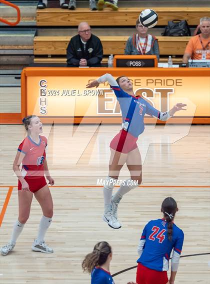 Thumbnail 3 in Roncalli vs. Jennings County (IHSAA 3A Semi-state semifinal) photogallery.