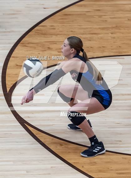Thumbnail 3 in Roncalli vs. Jennings County (IHSAA 3A Semi-state semifinal) photogallery.